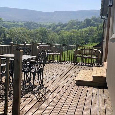 Cottage With Outstanding Views Velindre  Esterno foto