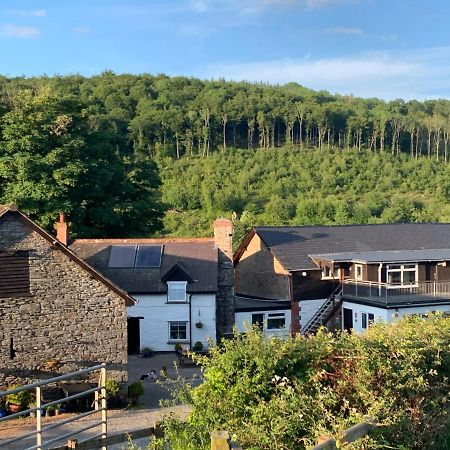 Cottage With Outstanding Views Velindre  Esterno foto