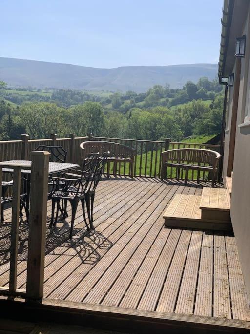 Cottage With Outstanding Views Velindre  Esterno foto