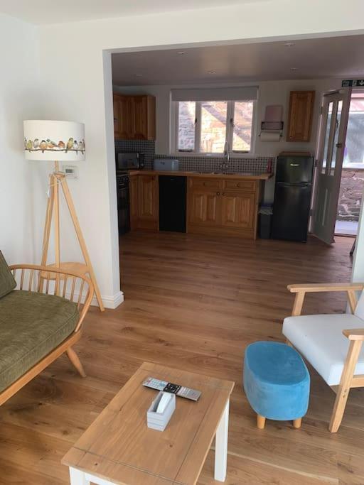 Cottage With Outstanding Views Velindre  Esterno foto