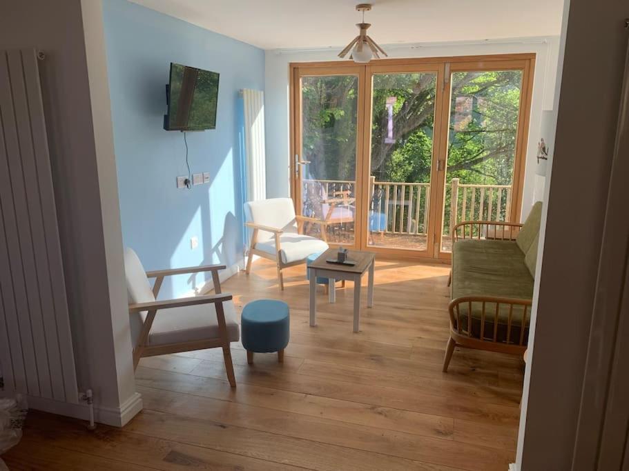 Cottage With Outstanding Views Velindre  Esterno foto